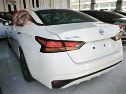 نيسان ألتيما